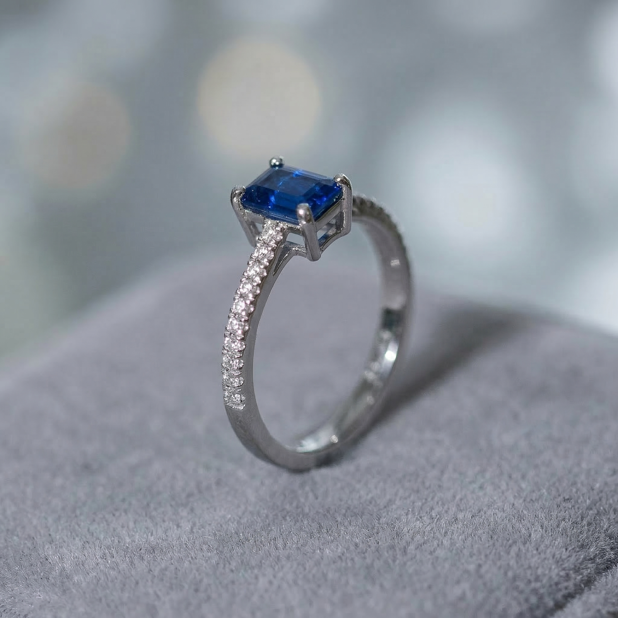 Anillo Zafiro Royal — HARI Joyería